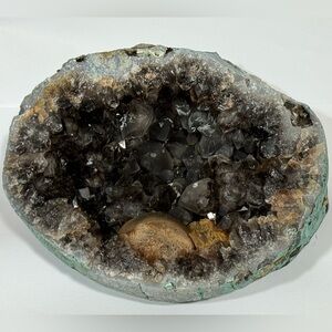 CLOSET CLOSING SALE! Geode